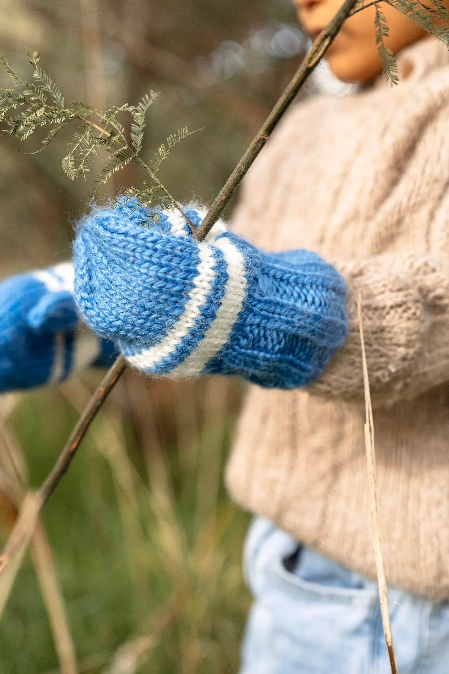 Acorn 80s Mittens - Blue