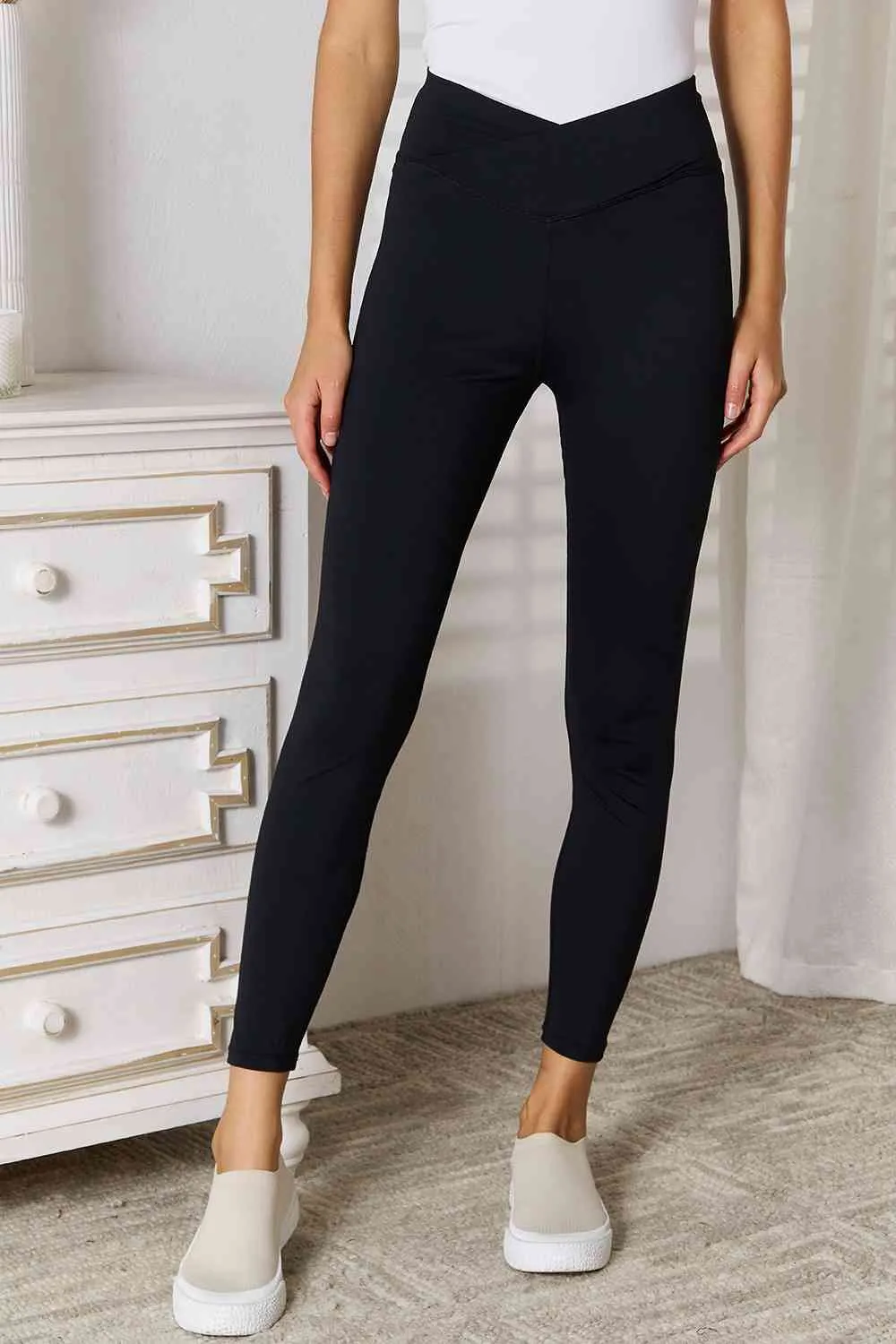 Black V-Waistband Sports Leggings