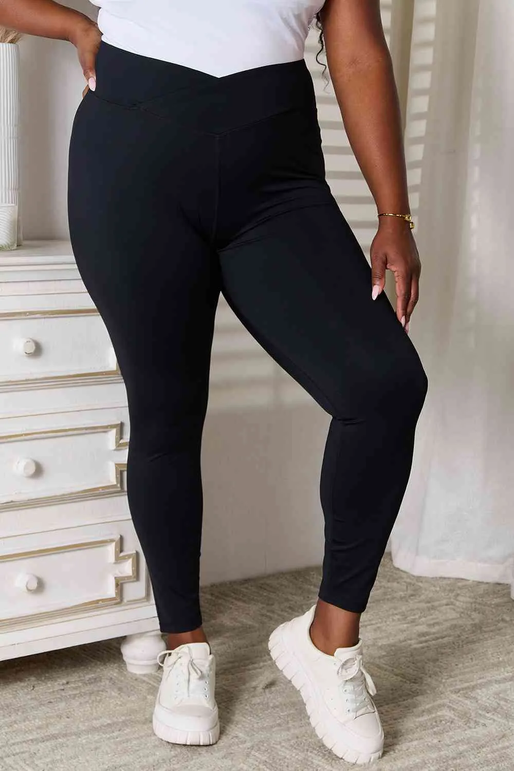 Black V-Waistband Sports Leggings