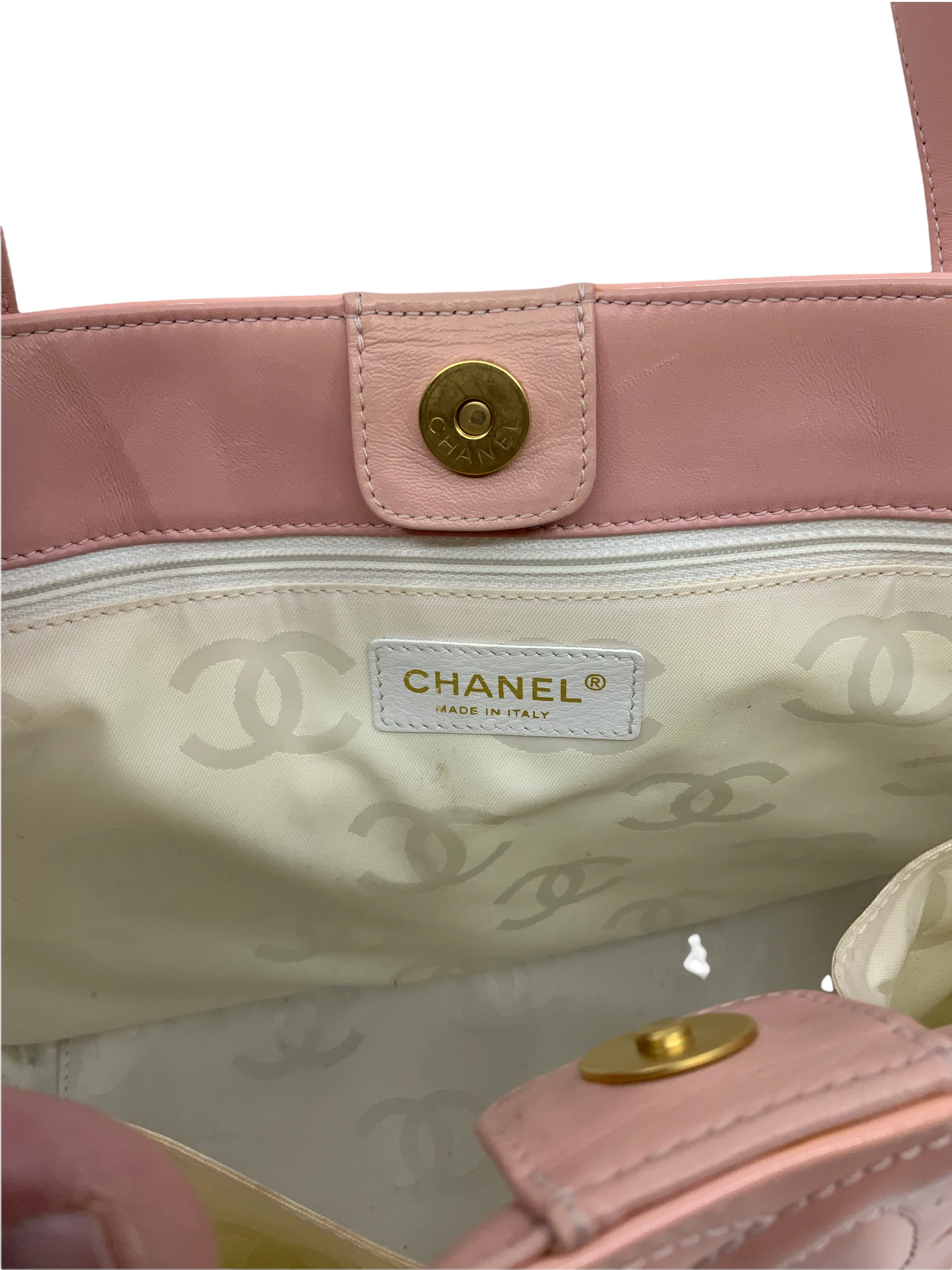 CHANEL Triple CC Logo Patent Leather Medium Tote Bag