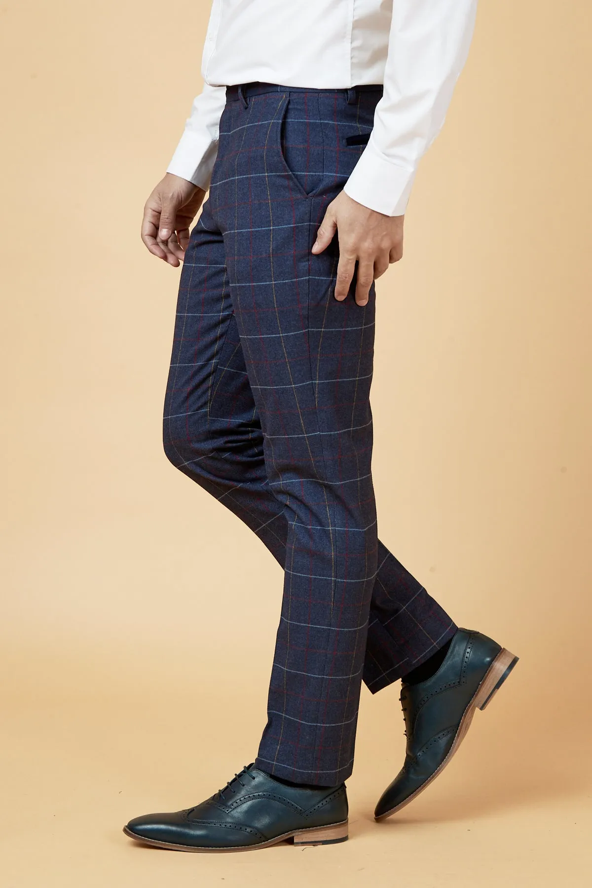 DRAKE - Navy Check Three Piece Suit