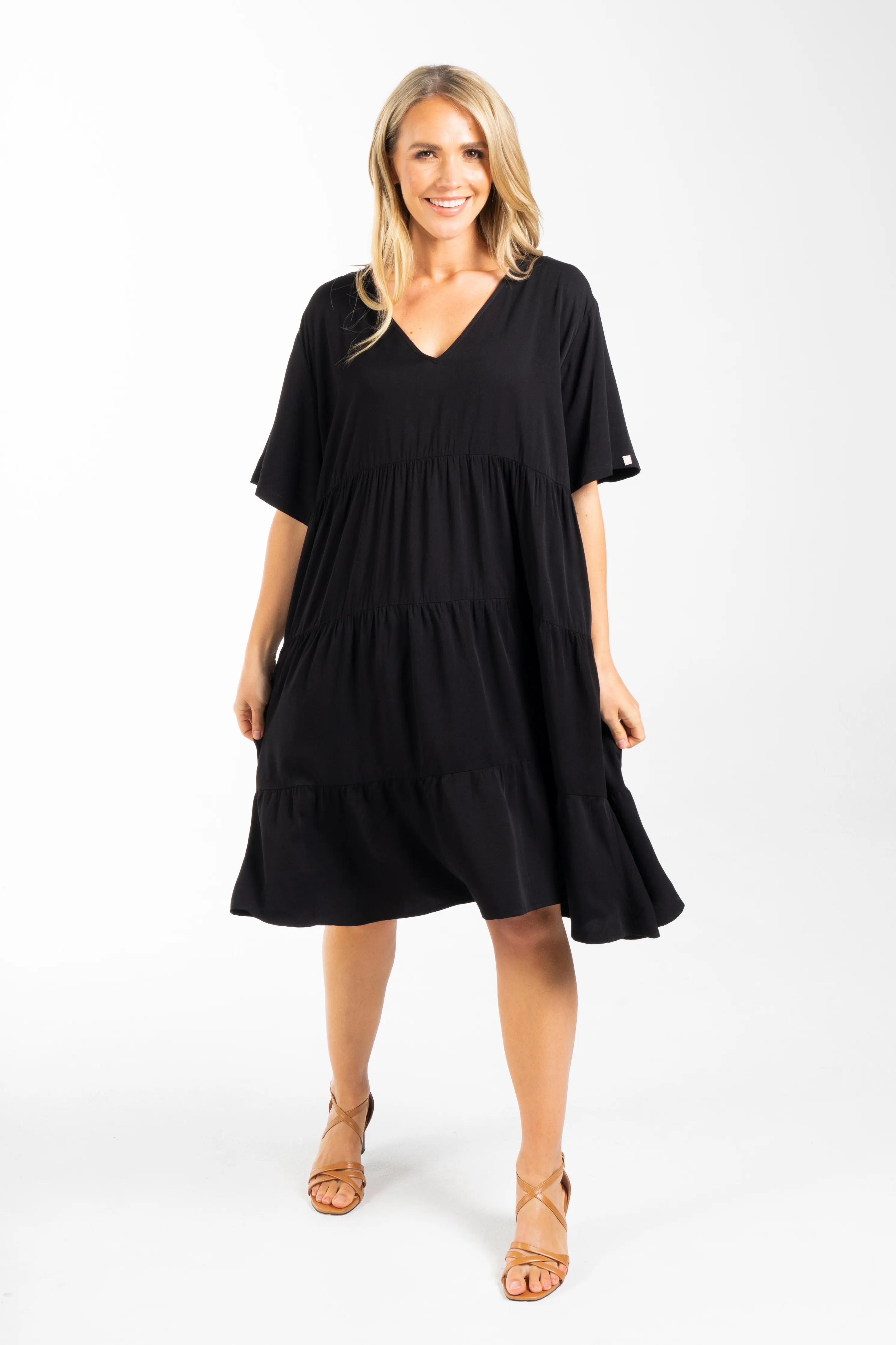 FINAL SALE Chic Dress in Black