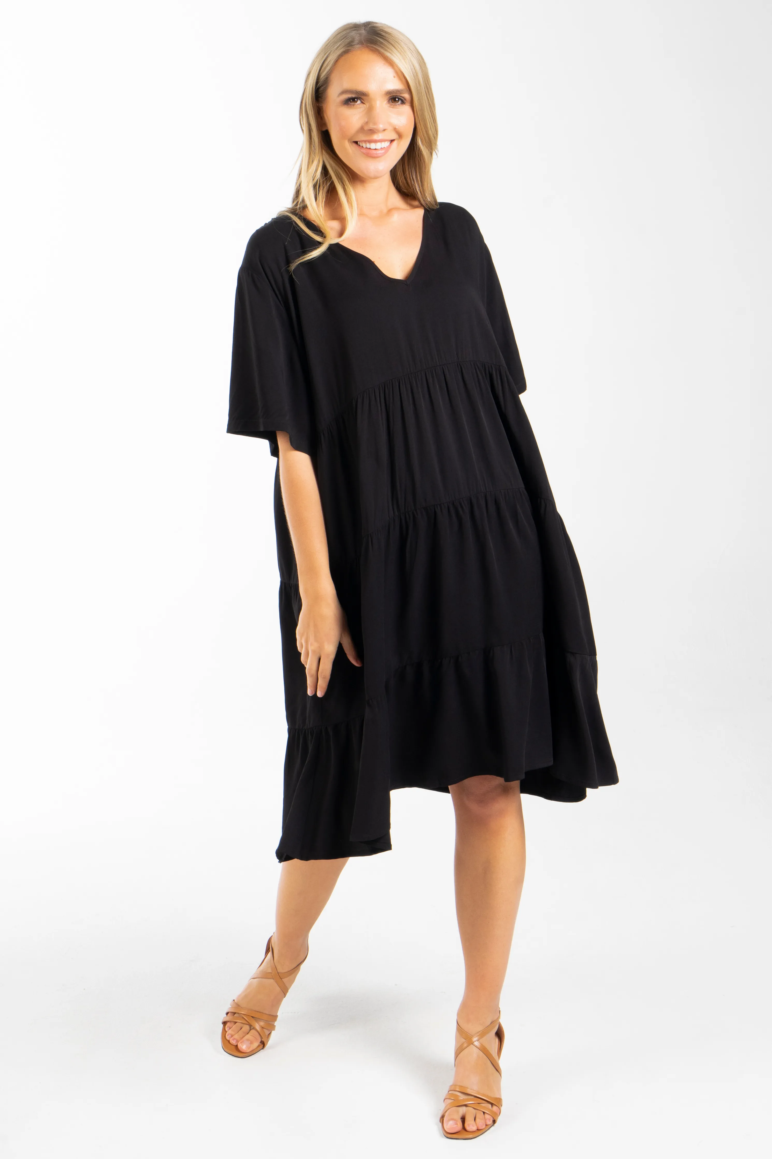 FINAL SALE Chic Dress in Black