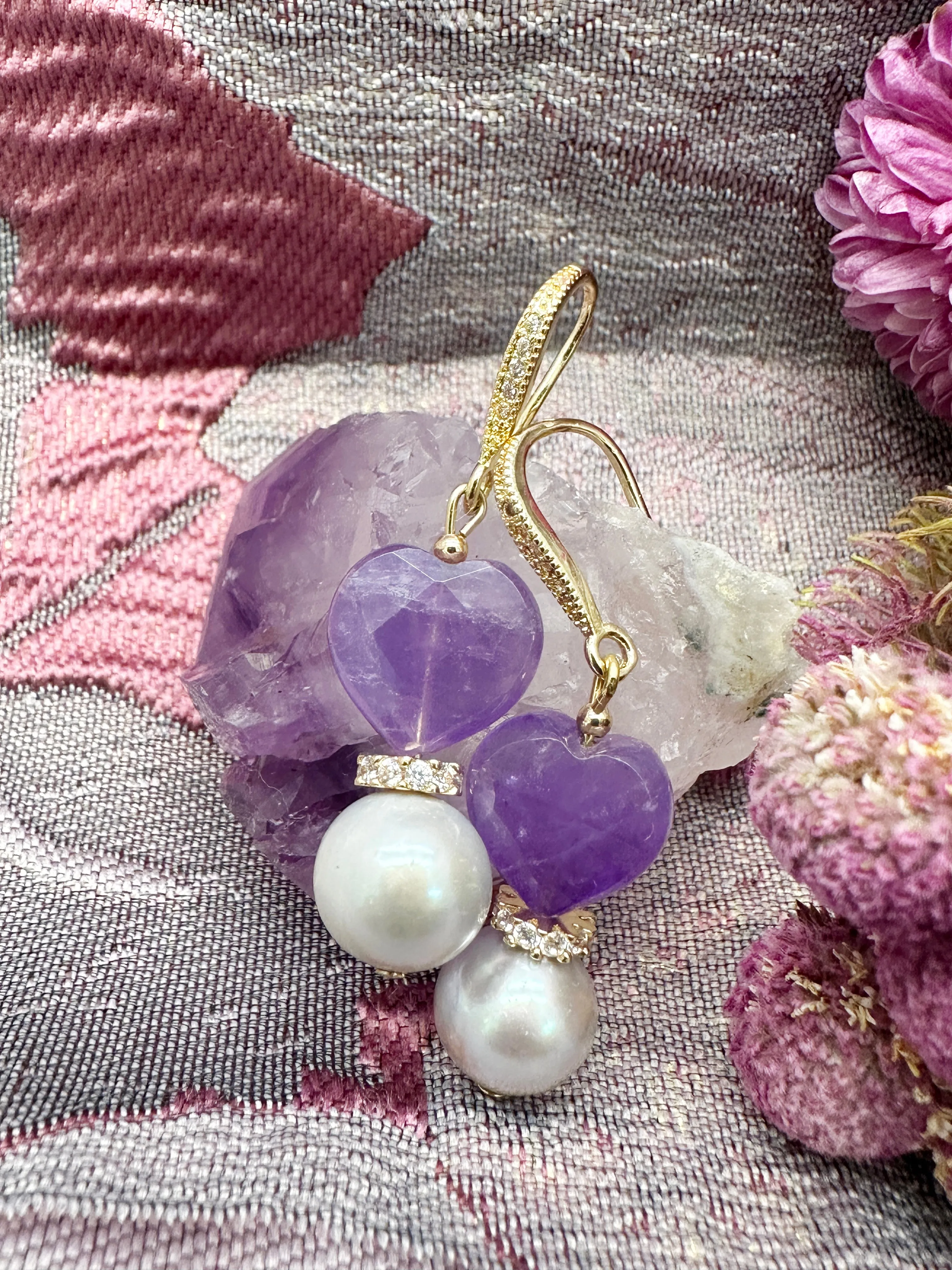 Heart Shaped Amethyst With Gray Freshwater Pearl Earrings LE010