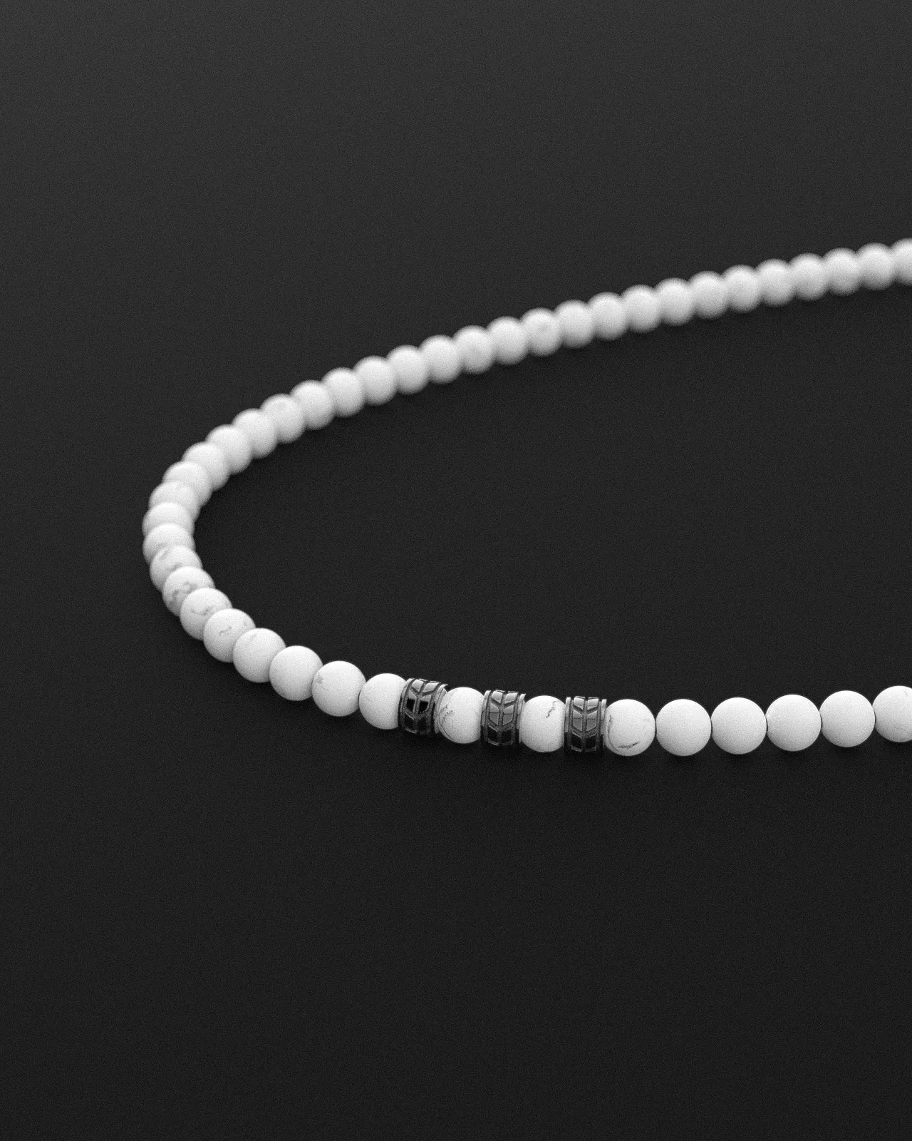 Howlite Necklace 8mm | Royale