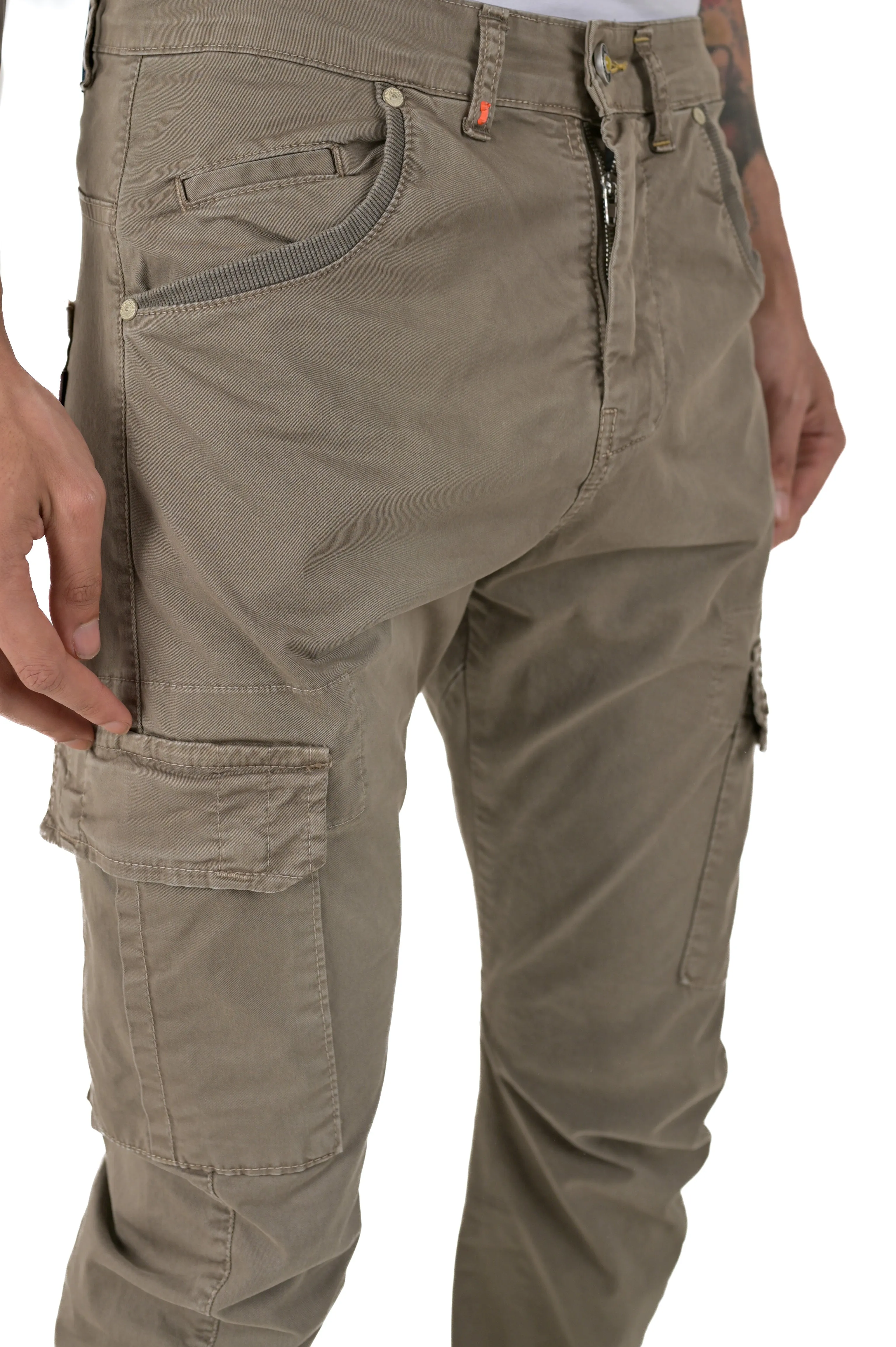 Pantaloni cargo tapered New Evolution Fango SS24