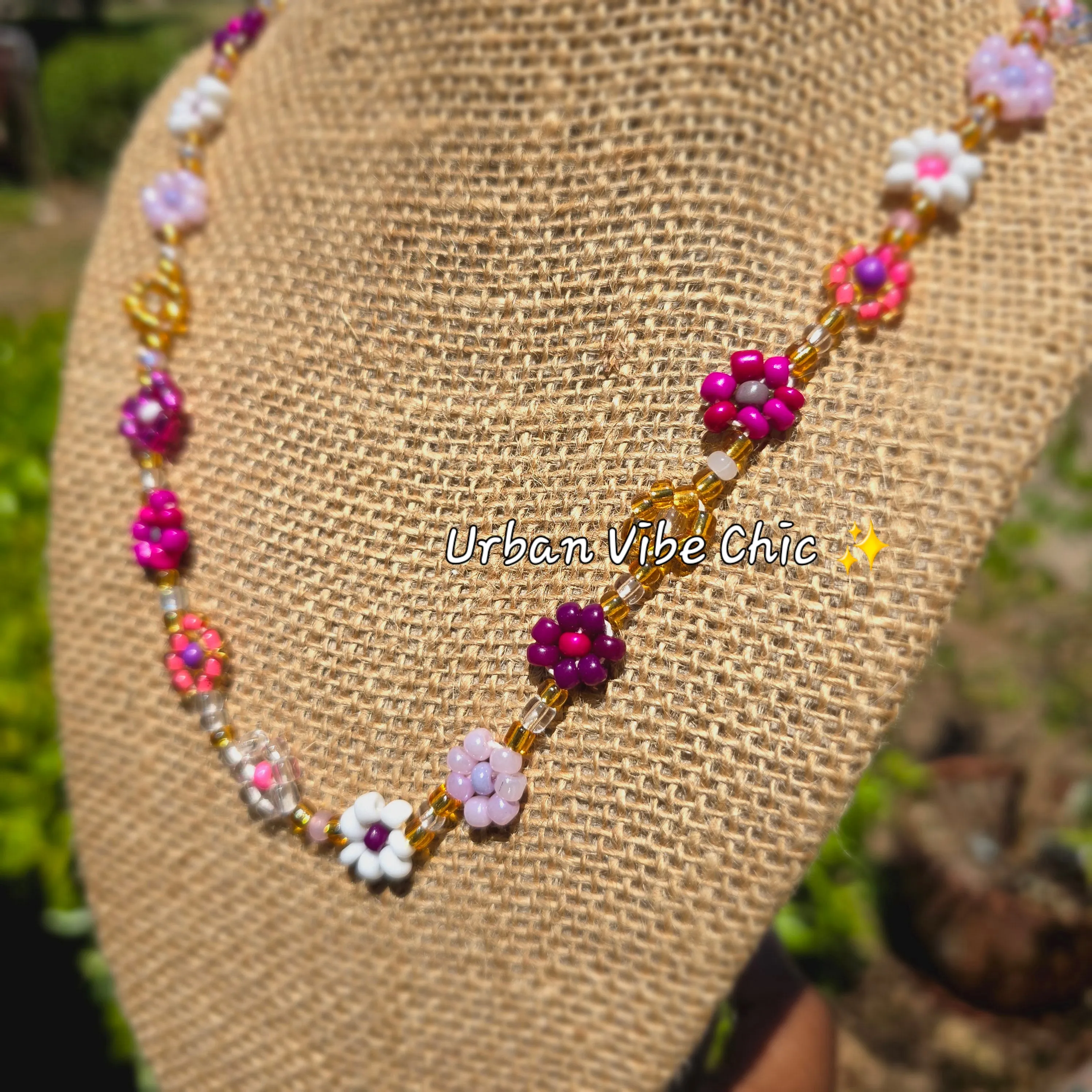 Pink & Purple Daisy Beaded Necklace |Flower Bead Bead Necklace | Urban Vibe Chic | Seed Bead Jewelry