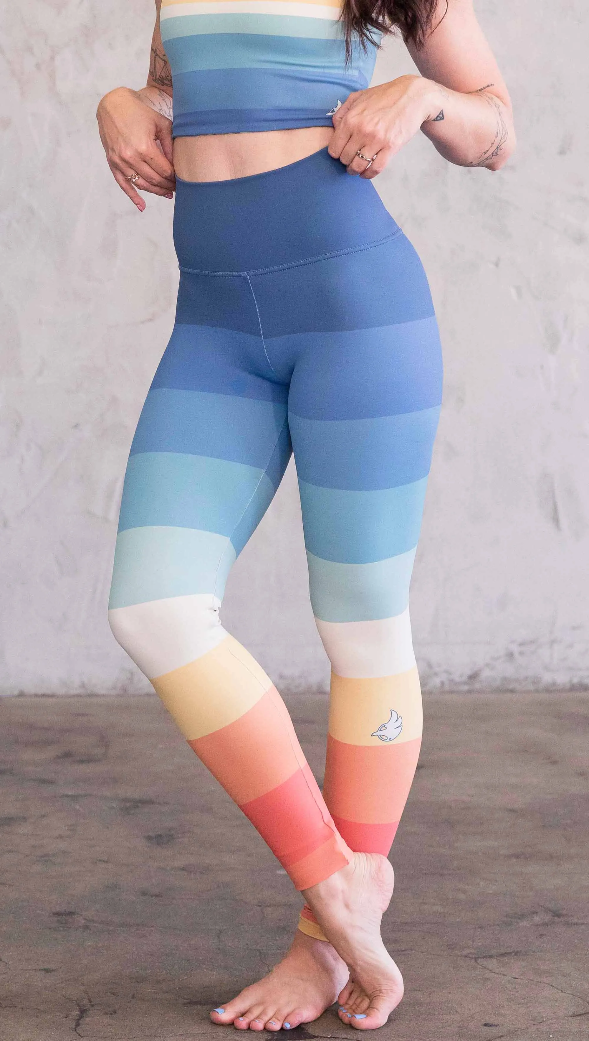 Vintage Rainbow - Athleisure Leggings